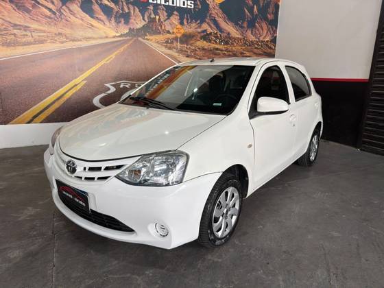 TOYOTA ETIOS 1.3 X 16V FLEX 4P MANUAL TOYOTA ETIOS 1.3 X 16V FLEX 4P MANUAL